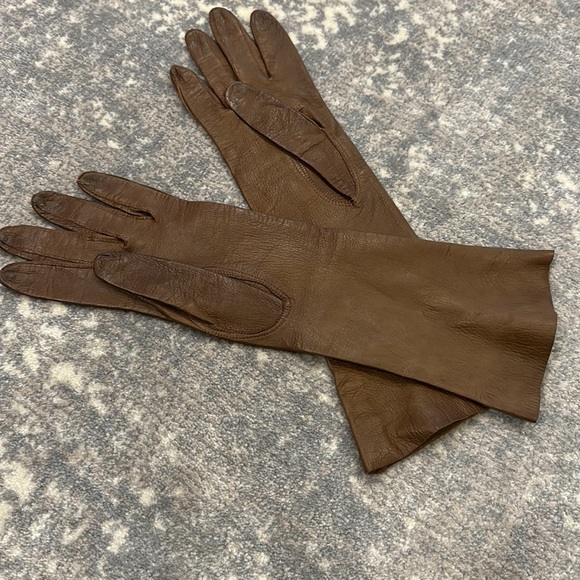 GLOVES VINTAGE FINE LEATHER IN A BEAUTIFUL CHOCOLATE BROWN SIZE SMALL - Picture 4 of 5